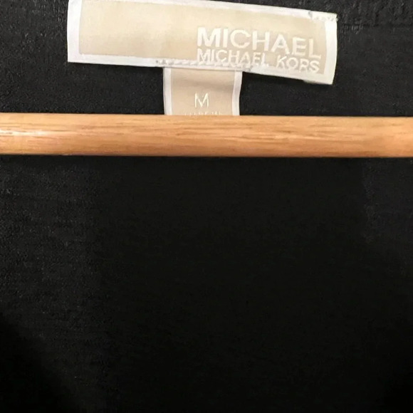 Michael Kors MK, long sleeve black top with cinched wrists. Size Medium/moyen - Picture 4 of 6